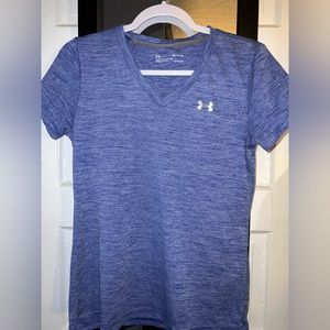 Women’s small UA short sleeve tee
